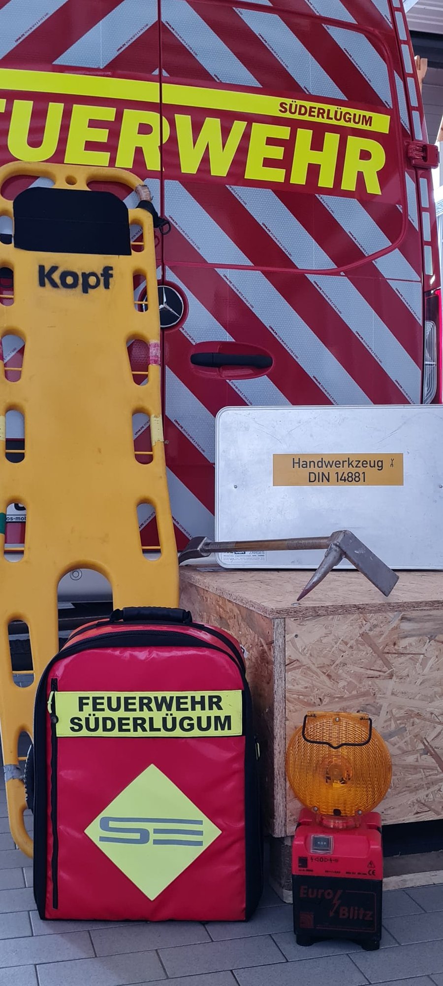 Einsatz 15/2024: TH Person klemmt im Treppengeländer