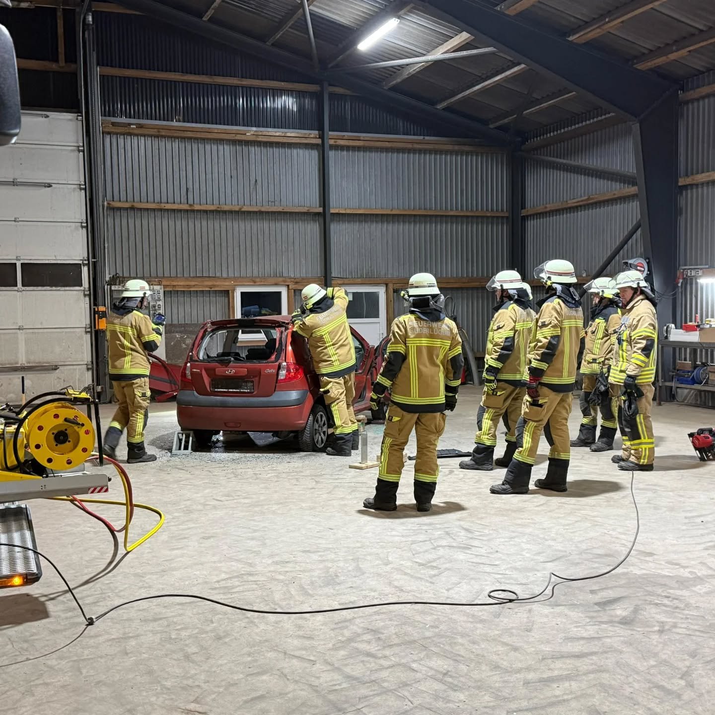 Führungsdienst: Neue Rettungstechniken am PKW